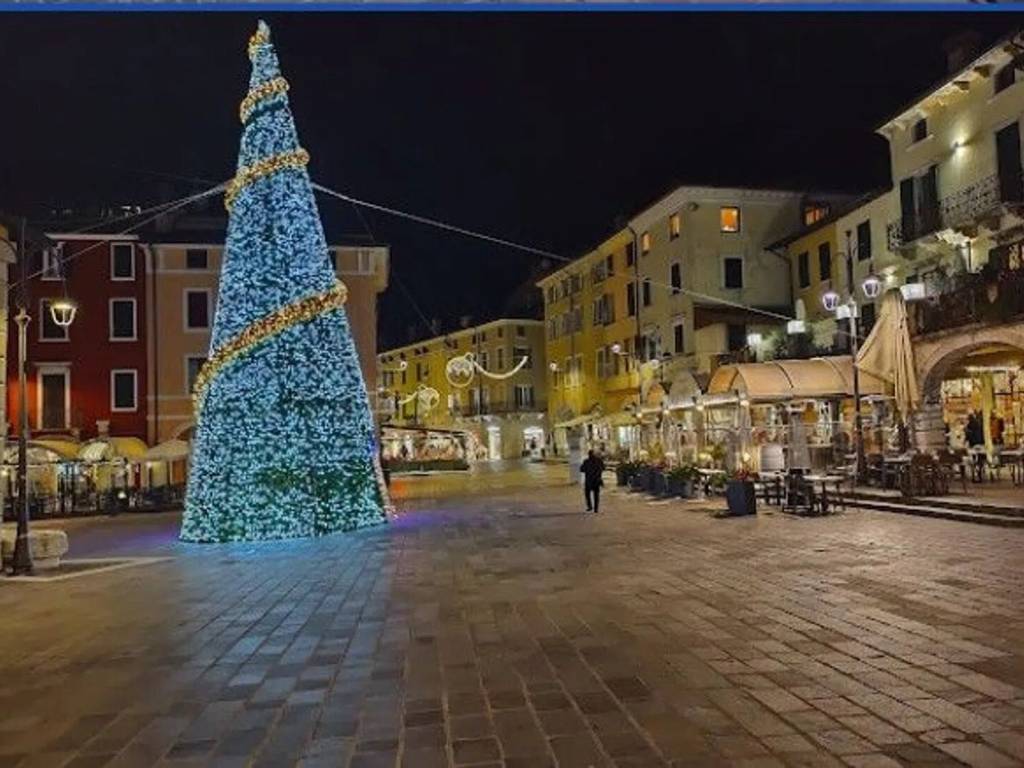 appartamento in vendita a Desenzano del Garda