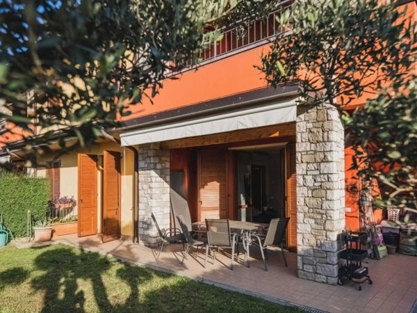 appartamento in vendita a Desenzano del Garda in zona Rivoltella