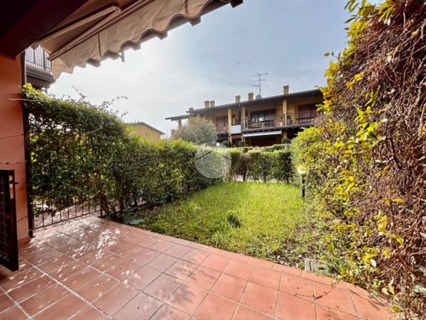 appartamento in vendita a Desenzano del Garda in zona Rivoltella