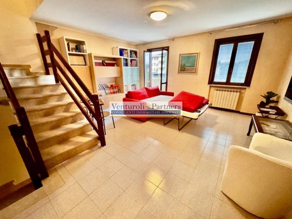 casa indipendente in vendita a Desenzano del Garda