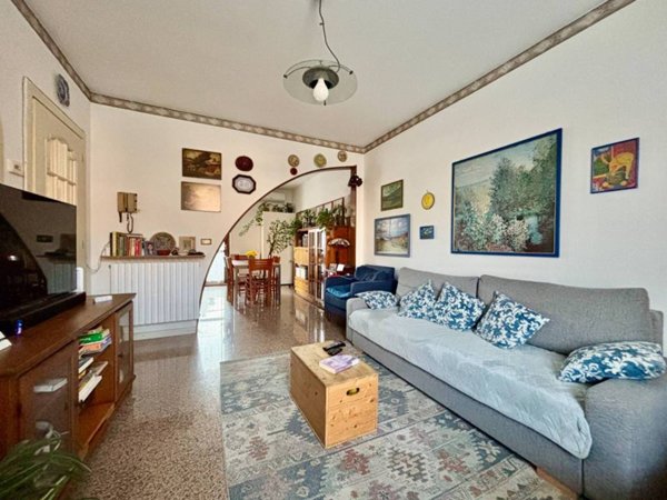 casa indipendente in vendita a Desenzano del Garda in zona Rivoltella