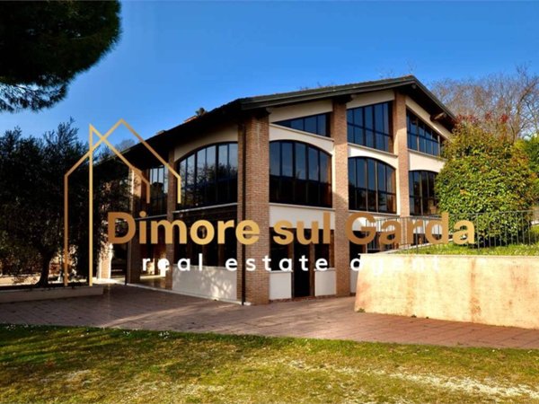 casa indipendente in vendita a Desenzano del Garda