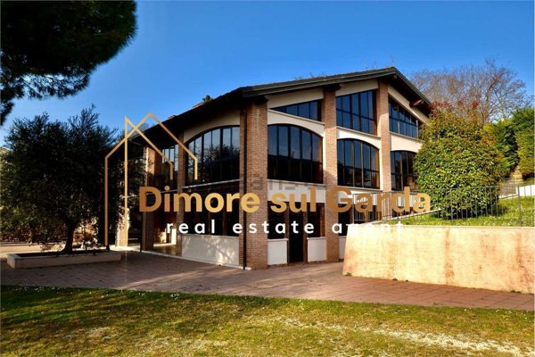 casale in vendita a Desenzano del Garda