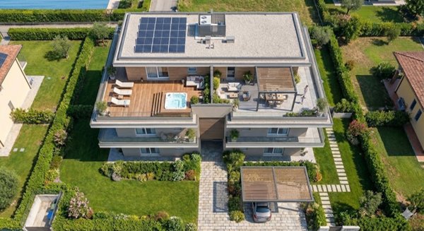 appartamento in vendita a Desenzano del Garda in zona Rivoltella