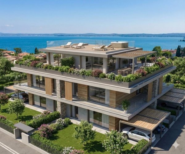 appartamento in vendita a Desenzano del Garda in zona Rivoltella