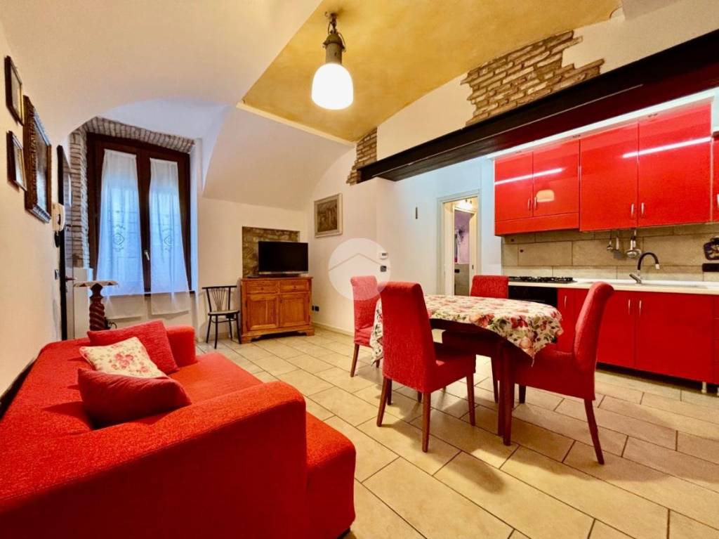 appartamento in vendita a Desenzano del Garda in zona Rivoltella