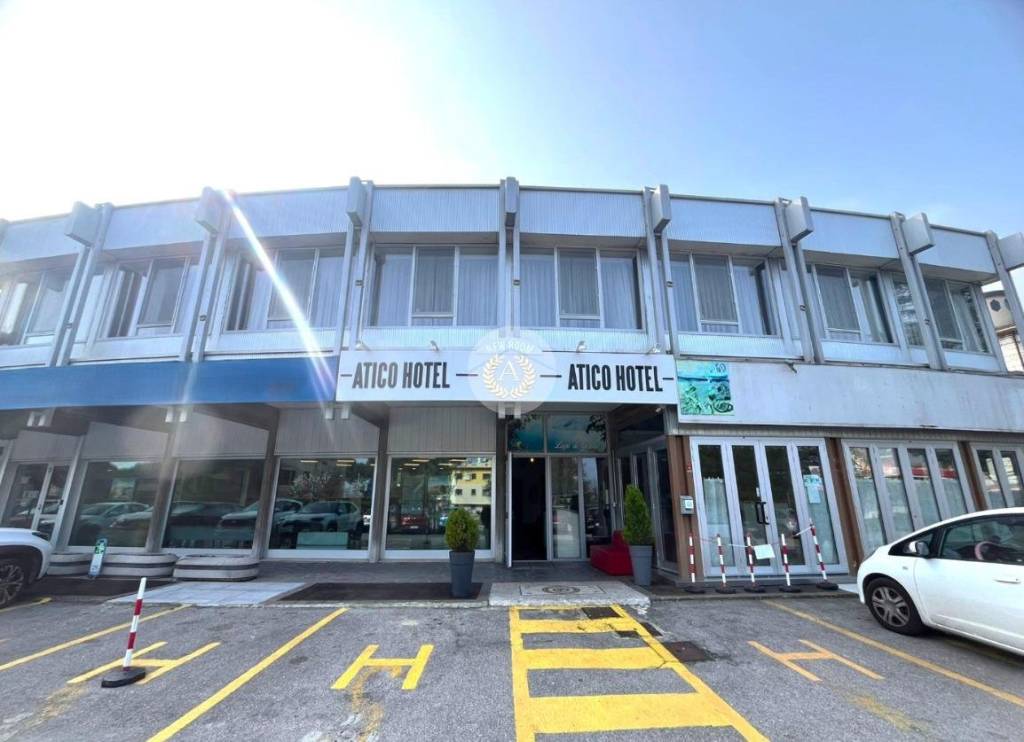 negozio in vendita a Desenzano del Garda