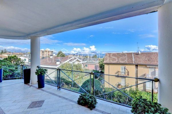 appartamento in vendita a Desenzano del Garda