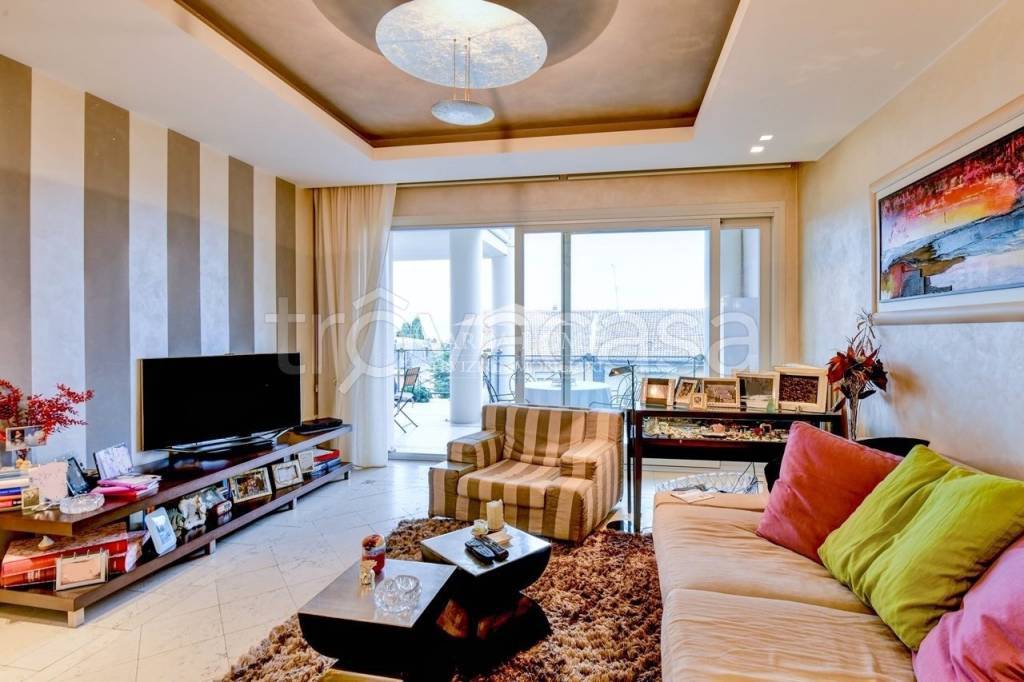 appartamento in vendita a Desenzano del Garda