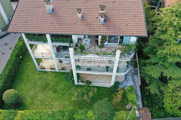 appartamento in vendita a Desenzano del Garda