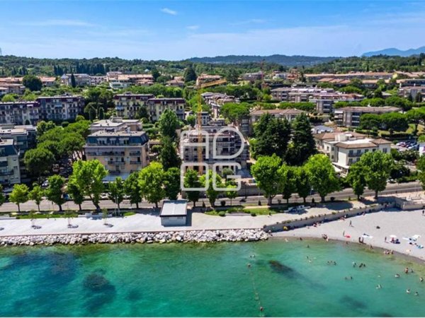 appartamento in vendita a Desenzano del Garda