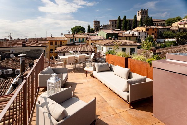 appartamento in vendita a Desenzano del Garda
