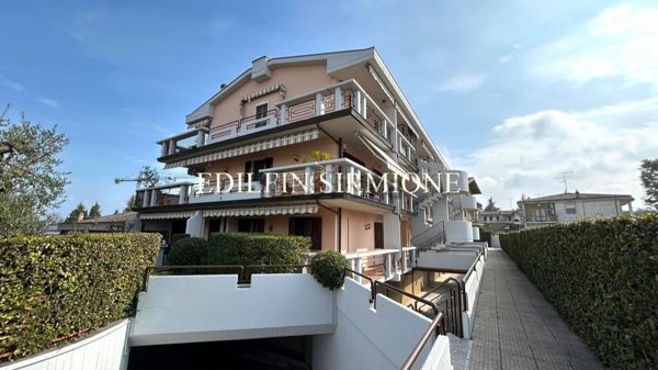 appartamento in vendita a Desenzano del Garda in zona Rivoltella