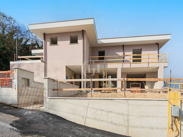 appartamento in vendita a Desenzano del Garda