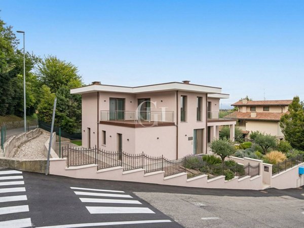 appartamento in vendita a Desenzano del Garda