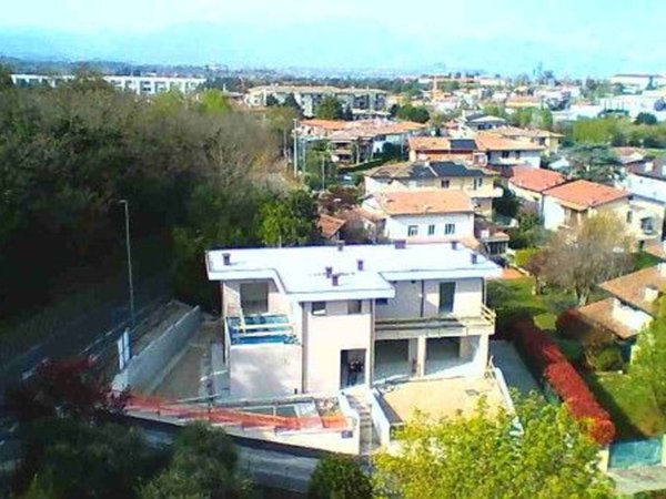 appartamento in vendita a Desenzano del Garda