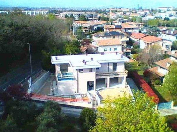 appartamento in vendita a Desenzano del Garda