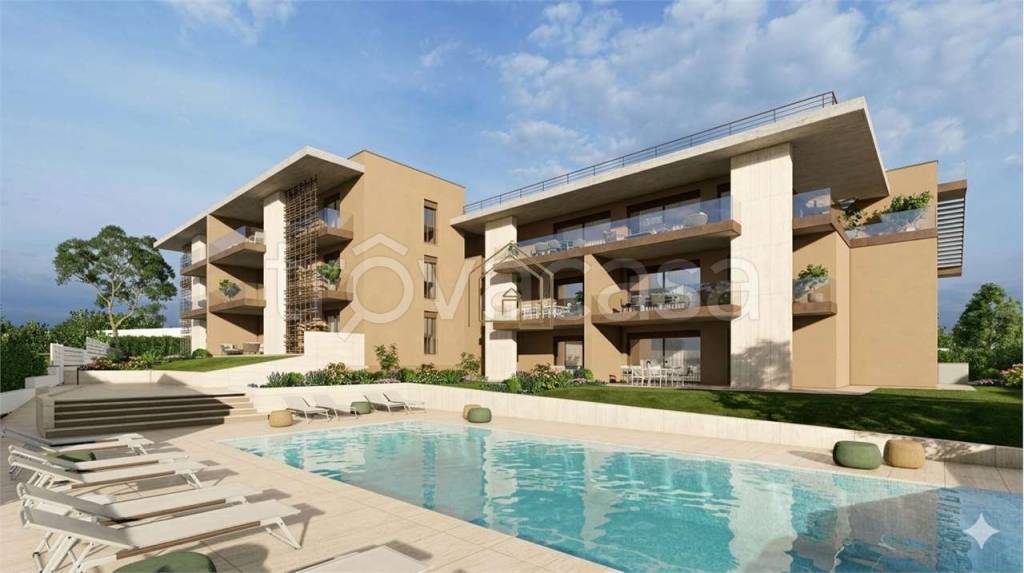 appartamento in vendita a Desenzano del Garda in zona Rivoltella