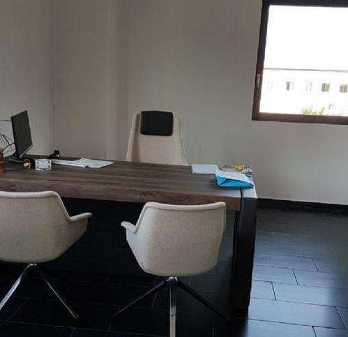 locale commerciale in vendita a Desenzano del Garda