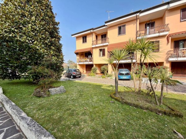 casa indipendente in vendita a Desenzano del Garda