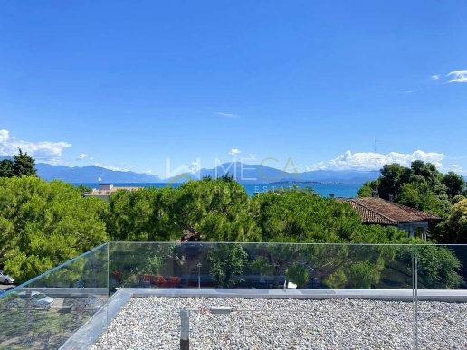 appartamento in vendita a Desenzano del Garda
