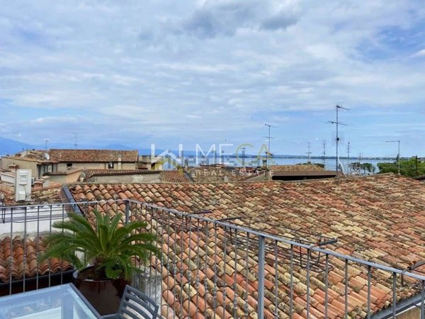 appartamento in vendita a Desenzano del Garda