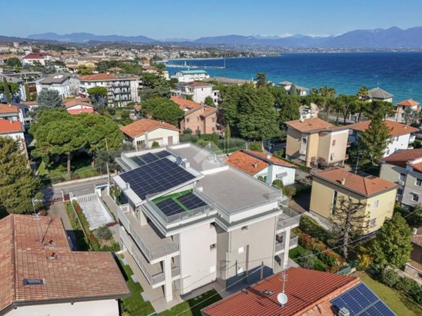 appartamento in vendita a Desenzano del Garda