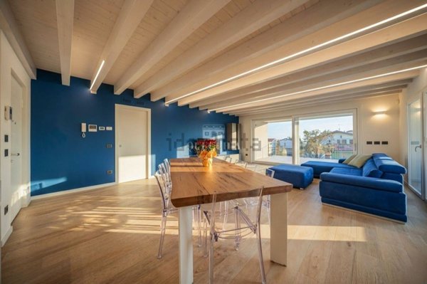 appartamento in vendita a Desenzano del Garda