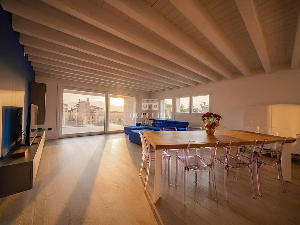 appartamento in vendita a Desenzano del Garda