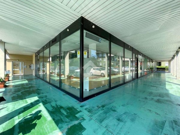 negozio in vendita a Desenzano del Garda