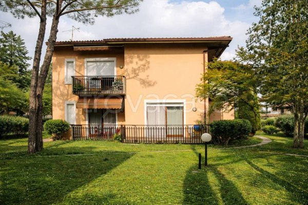 appartamento in vendita a Desenzano del Garda in zona Rivoltella