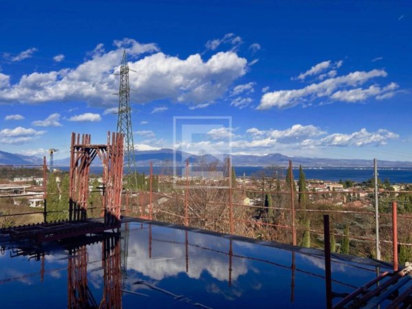 appartamento in vendita a Desenzano del Garda