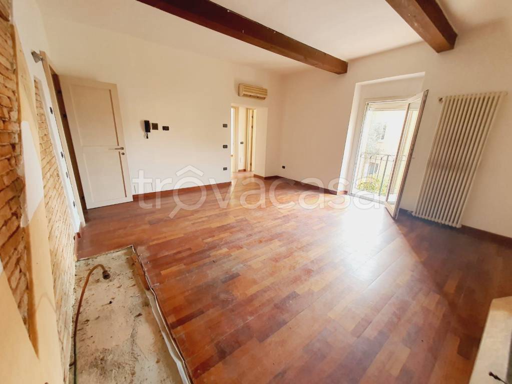 appartamento in vendita a Desenzano del Garda in zona Vaccarolo