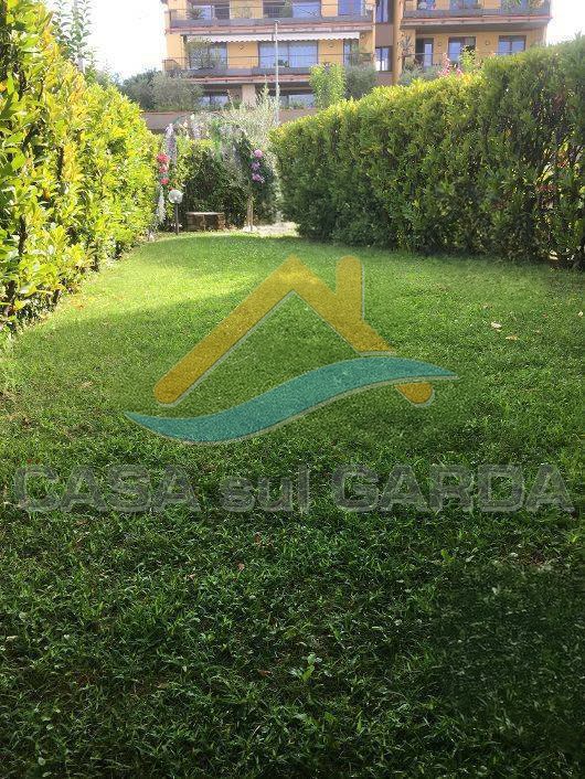 appartamento in vendita a Desenzano del Garda in zona Rivoltella