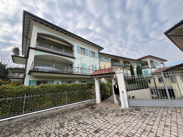 appartamento in vendita a Desenzano del Garda