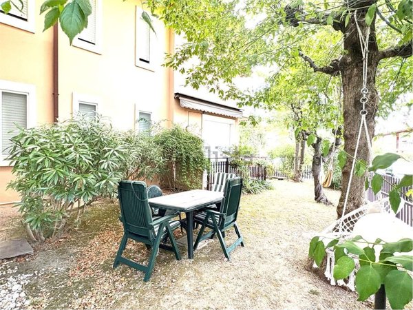 appartamento in vendita a Desenzano del Garda in zona Rivoltella
