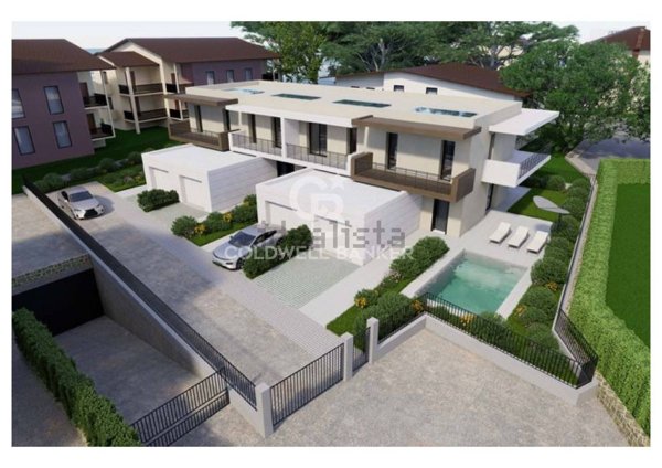 casa indipendente in vendita a Desenzano del Garda