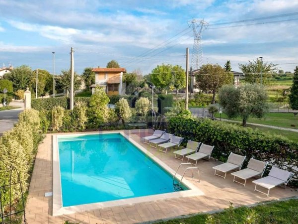 appartamento in vendita a Desenzano del Garda