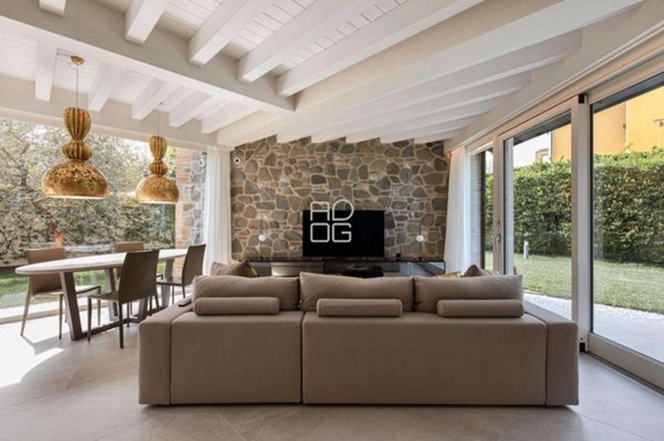 appartamento in vendita a Desenzano del Garda in zona Rivoltella