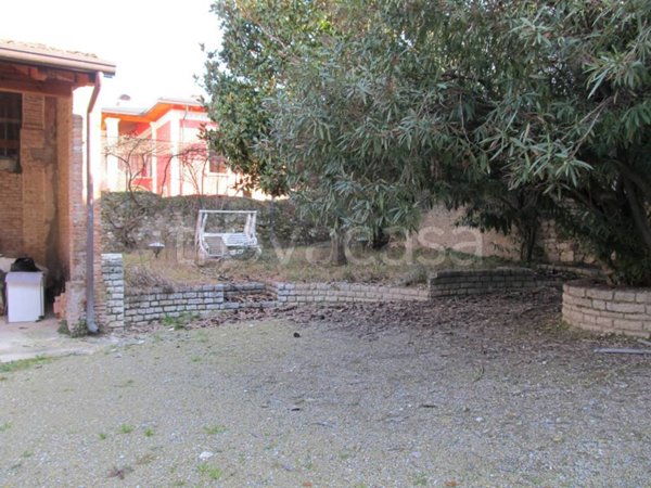 appartamento in vendita a Desenzano del Garda in zona Rivoltella