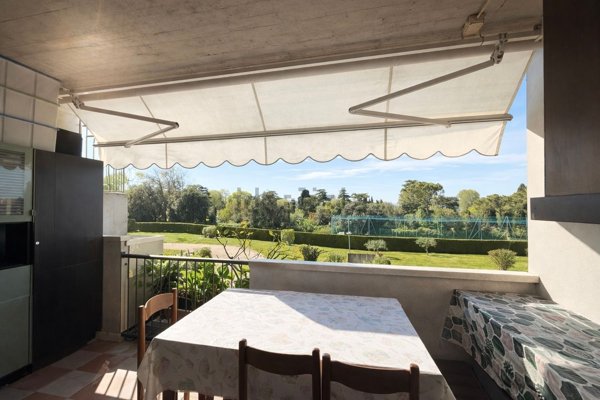 appartamento in vendita a Desenzano del Garda in zona Rivoltella