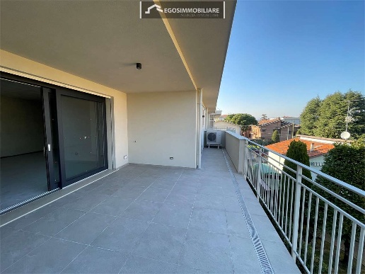 appartamento in vendita a Desenzano del Garda