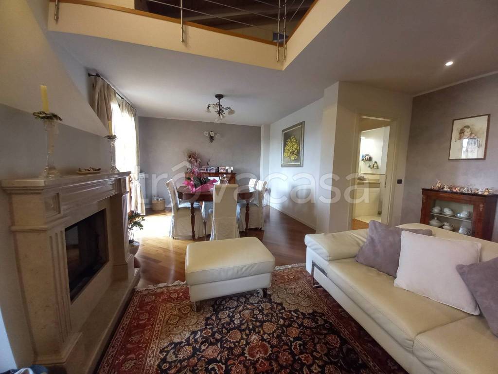 appartamento in vendita a Desenzano del Garda
