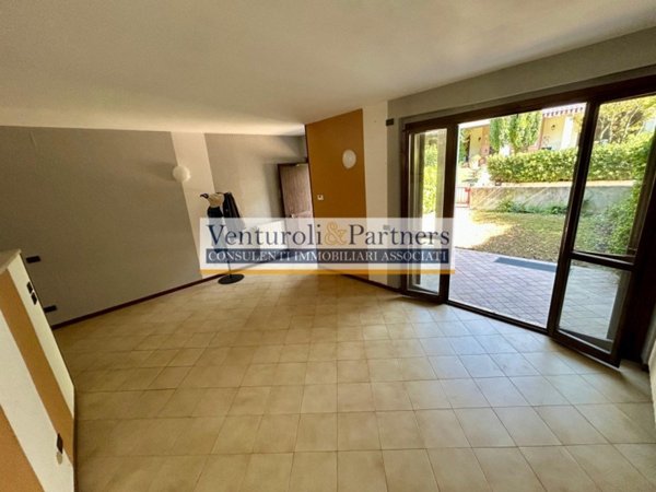 casa indipendente in vendita a Desenzano del Garda in zona Rivoltella