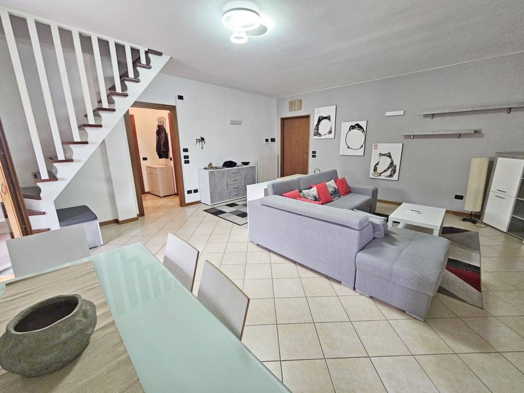 appartamento a Desenzano del Garda in zona San Martino della Battaglia