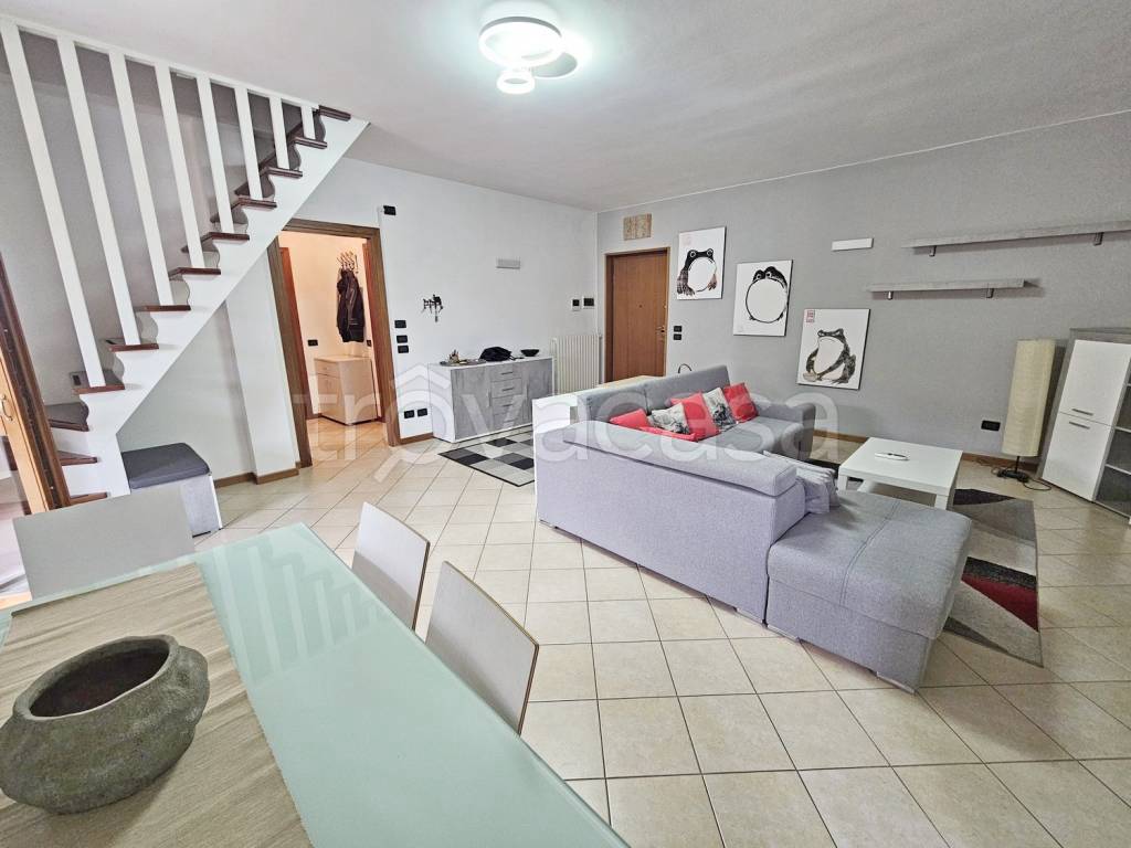 appartamento a Desenzano del Garda in zona San Martino della Battaglia