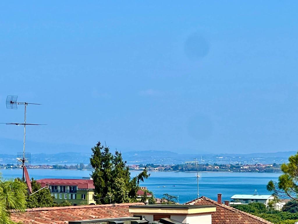 appartamento in vendita a Desenzano del Garda