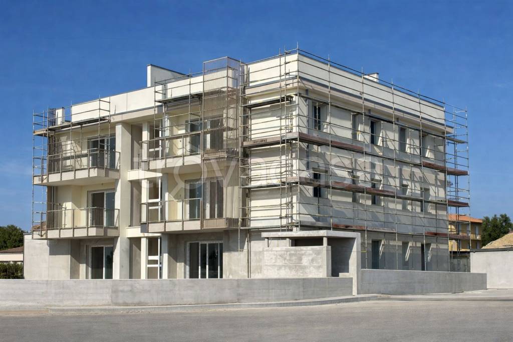 appartamento in vendita a Desenzano del Garda in zona Rivoltella