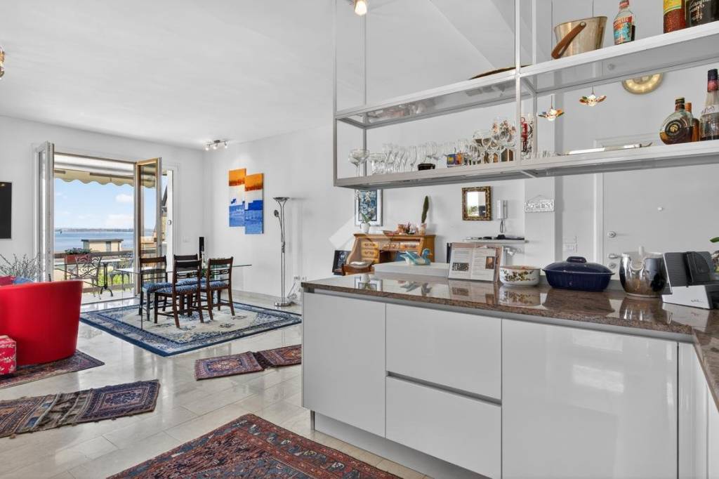 appartamento in vendita a Desenzano del Garda