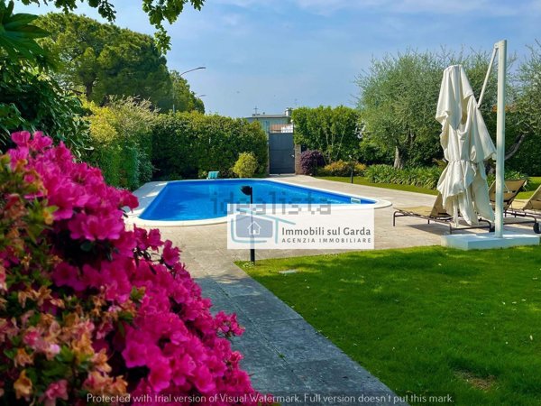 casa indipendente in vendita a Desenzano del Garda